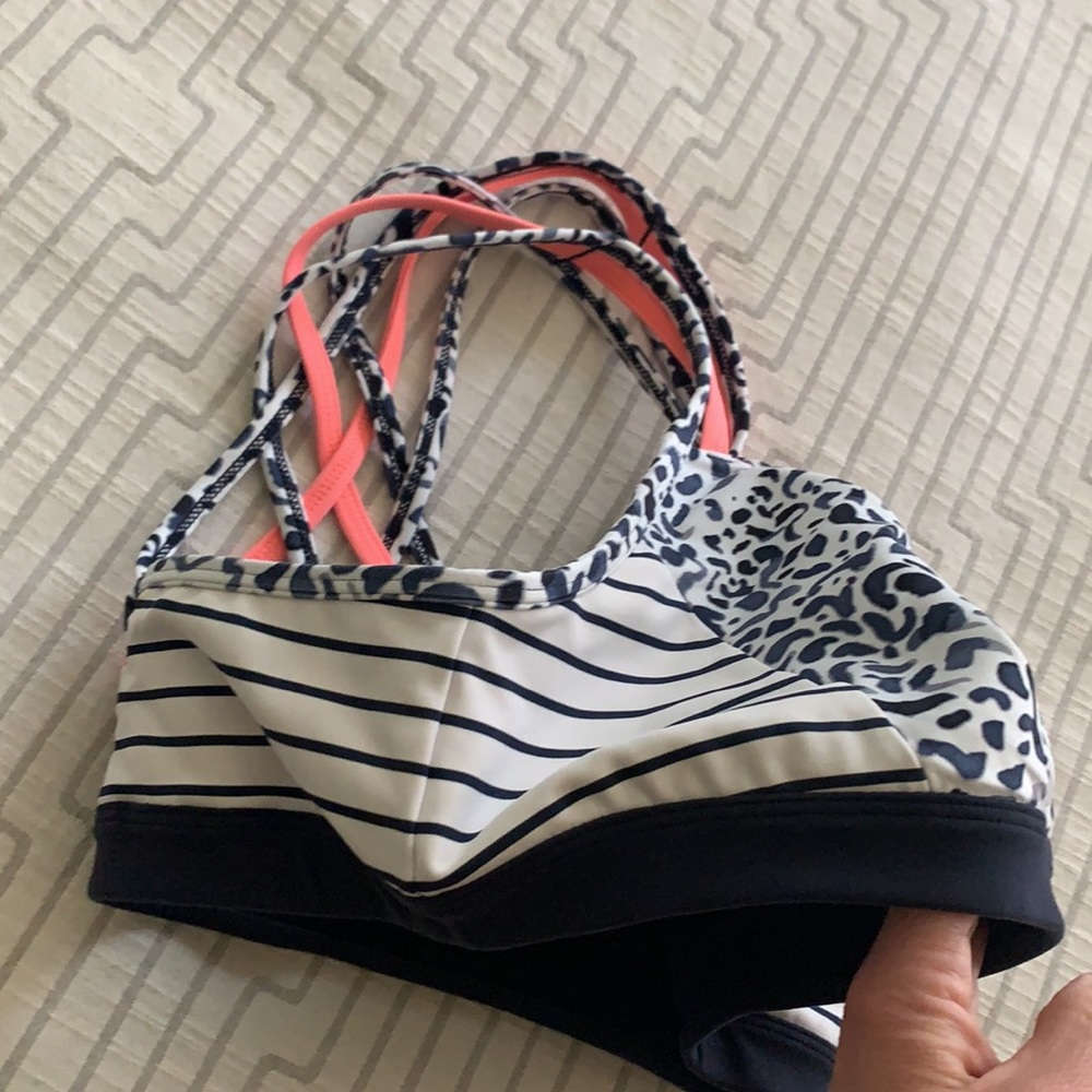 Athleta Hyper Focused Bra Multi Print Sports L - image 7